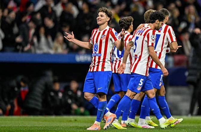 小龙迫使H 小龙迫使H