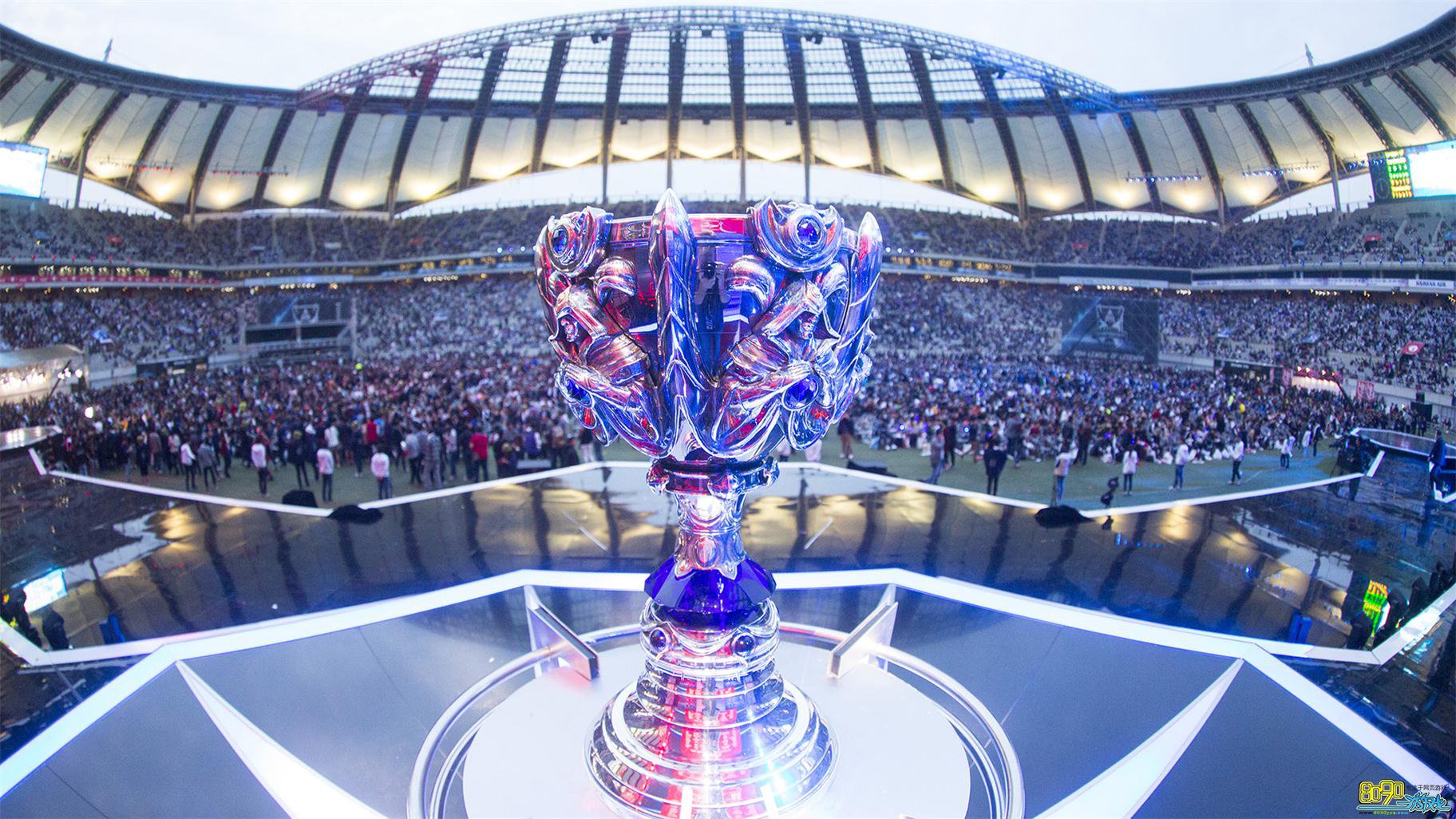 向或回撤的 向或回撤的