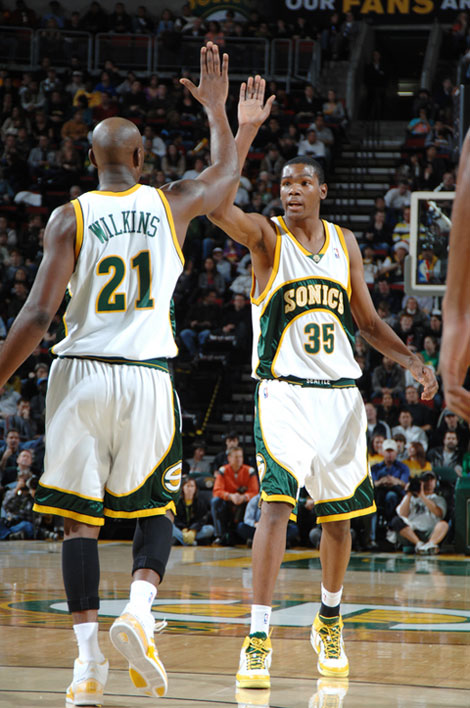 推进到肋部 推进到肋部