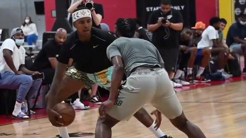 推进到肋部 推进到肋部